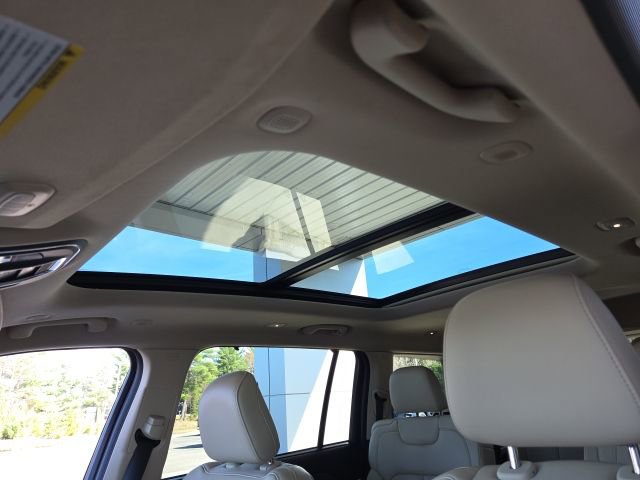 Used 2022 Jeep Grand Cherokee L Limited w/ Luxury Tech Group II image 7