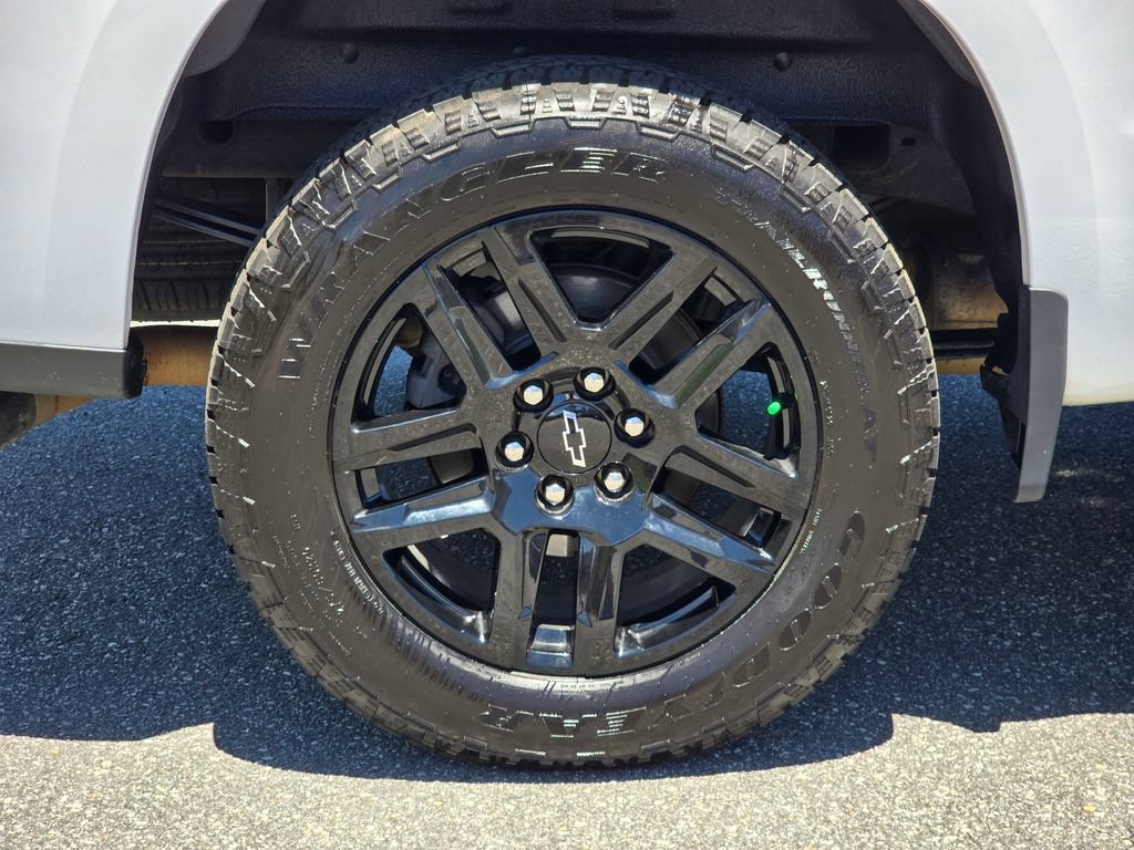 Certified 2022 Chevrolet Silverado 1500 Custom w/ Rally Edition AWD/4WD image 14
