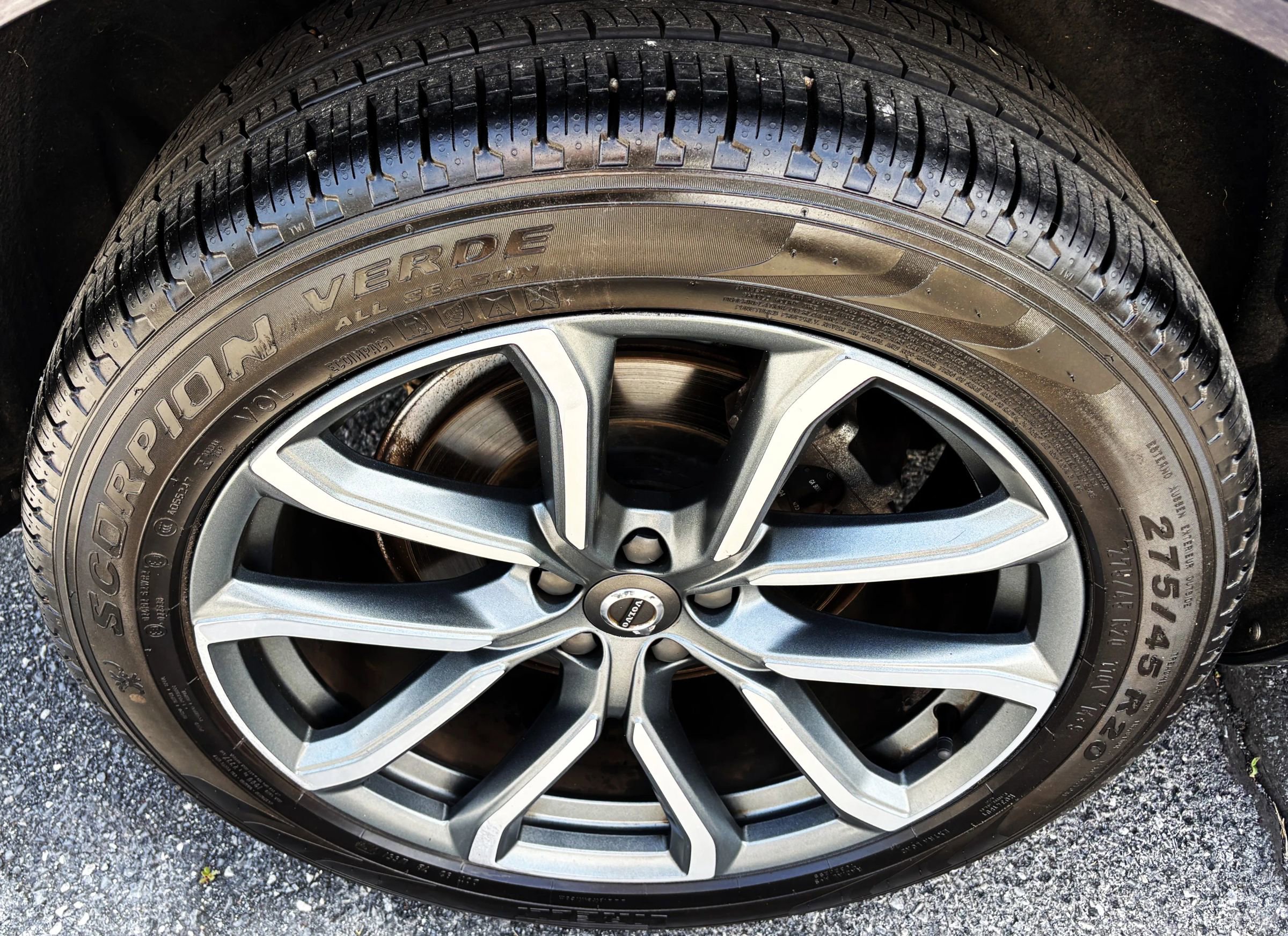 Used 2017 Volvo XC90 T6 Momentum w/ Vision Package AWD/4WD image 8