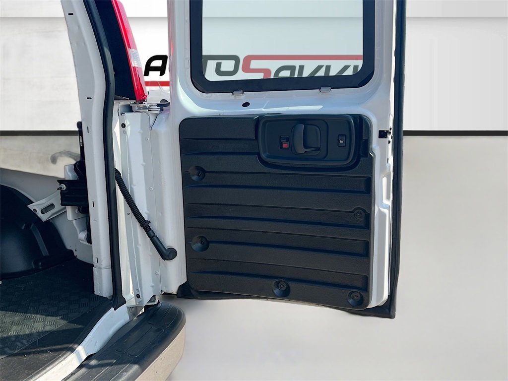 Used 2022 GMC Savana 2500 w/ Driver Convenience Package image 24