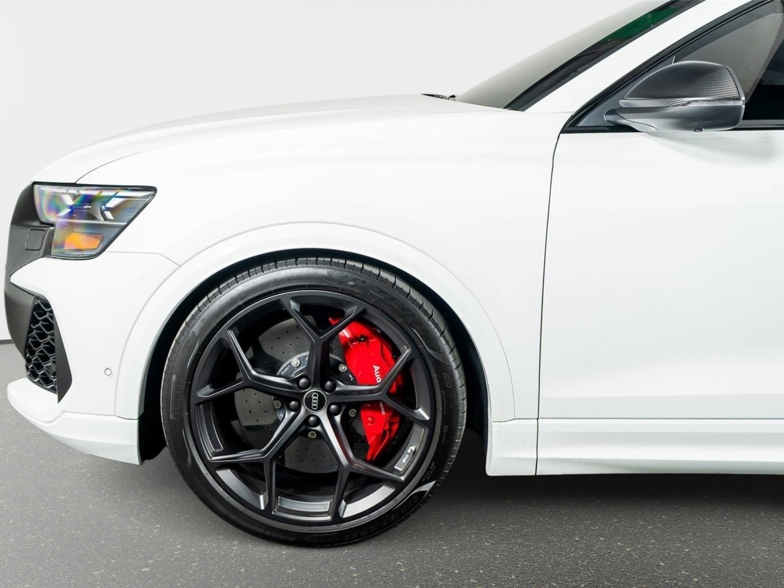 Used 2025 Audi RS Q8 performance image 18