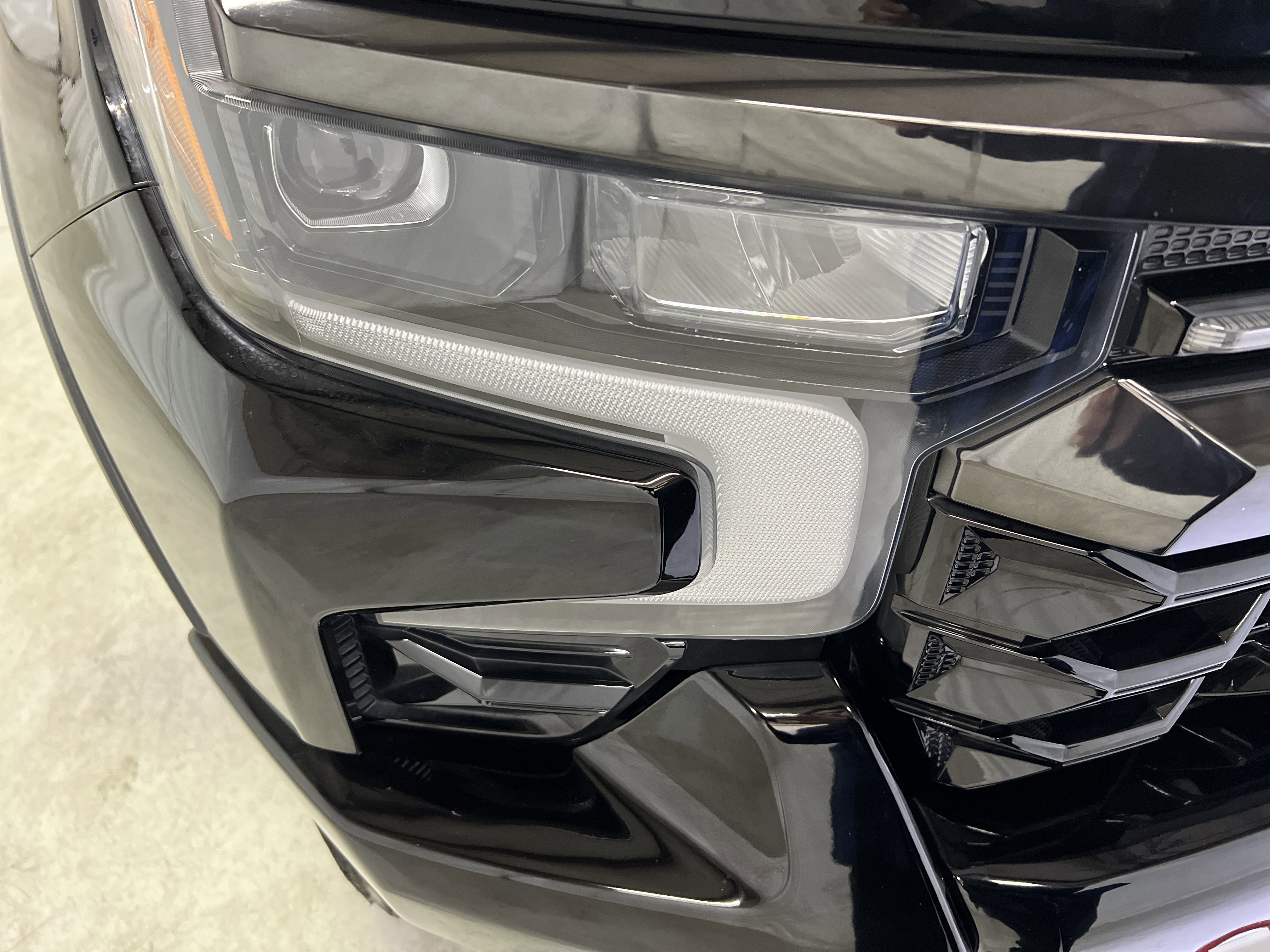Used 2023 Chevrolet Silverado 1500 ZR2 w/ Technology Package AWD/4WD image 5