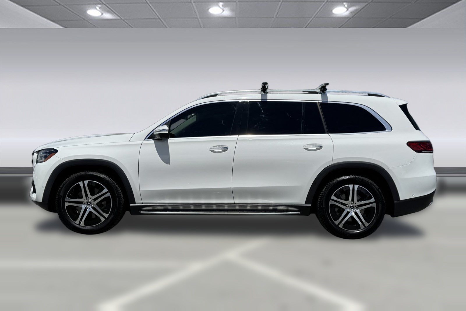 Used 2020 Mercedes-Benz GLS 450 4MATIC image 2