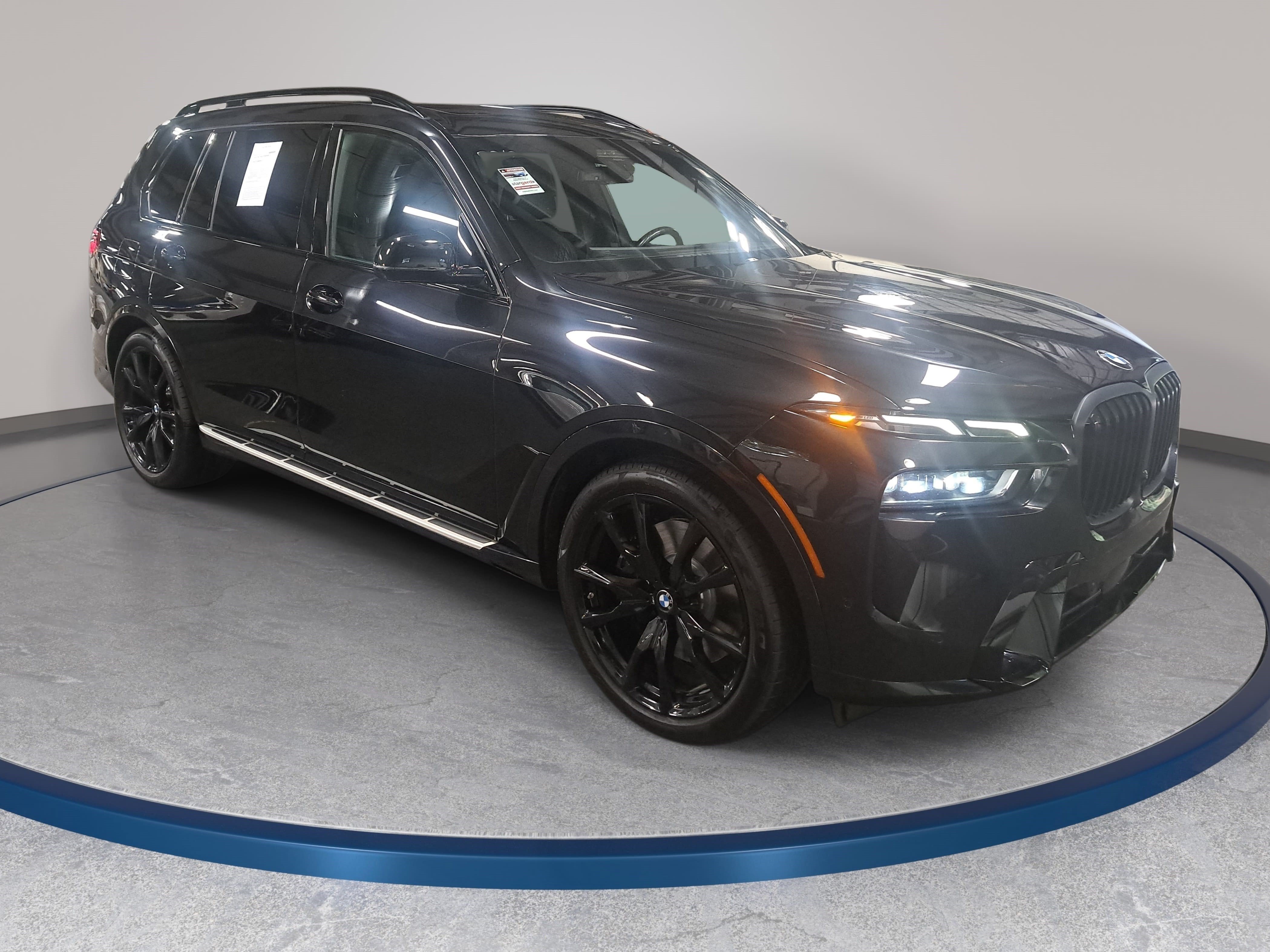 Used 2023 BMW X7 xDrive40i w/ Executive Package AWD/4WD image 3