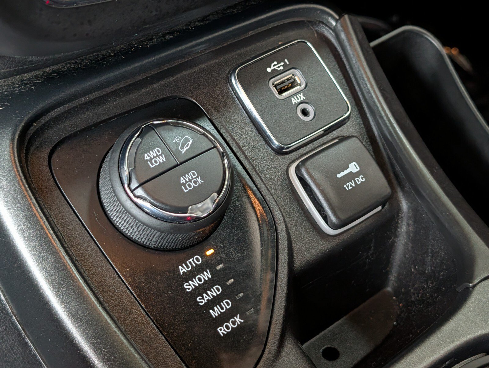 Used 2019 Jeep Compass Trailhawk AWD/4WD image 24