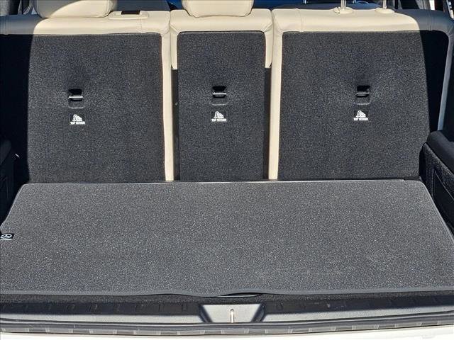 Used 2025 Mercedes-Benz GLB 250 image 6