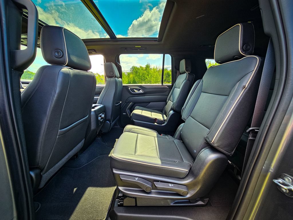 Used 2022 GMC Yukon XL SLT w/ SLT Premium Package AWD/4WD image 33