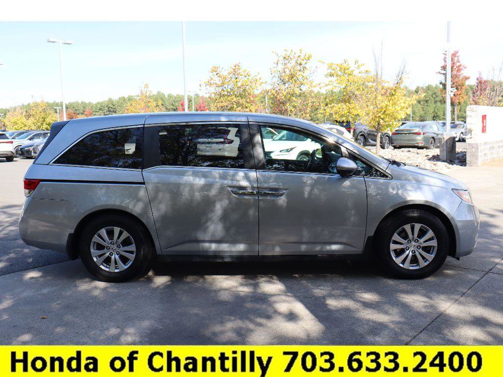 Used 2016 Honda Odyssey SE image 8