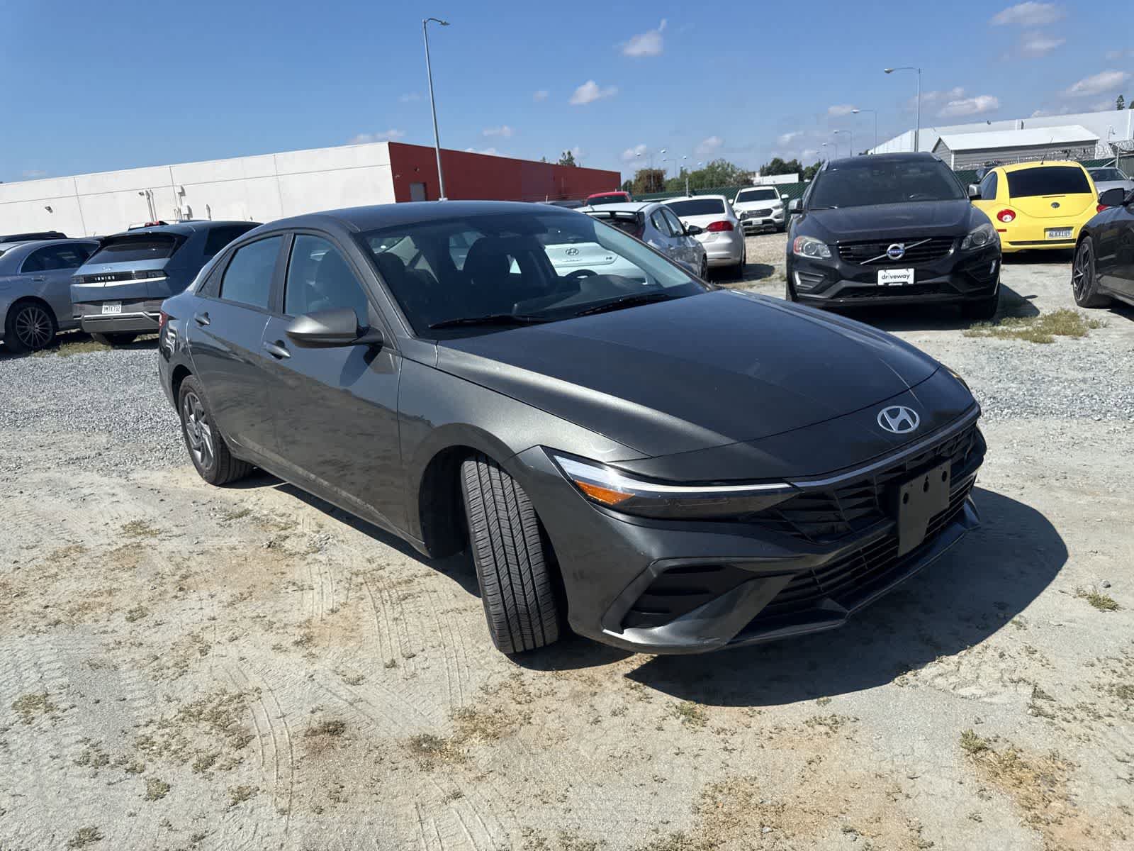 Used 2024 Hyundai Elantra SEL FWD image 3