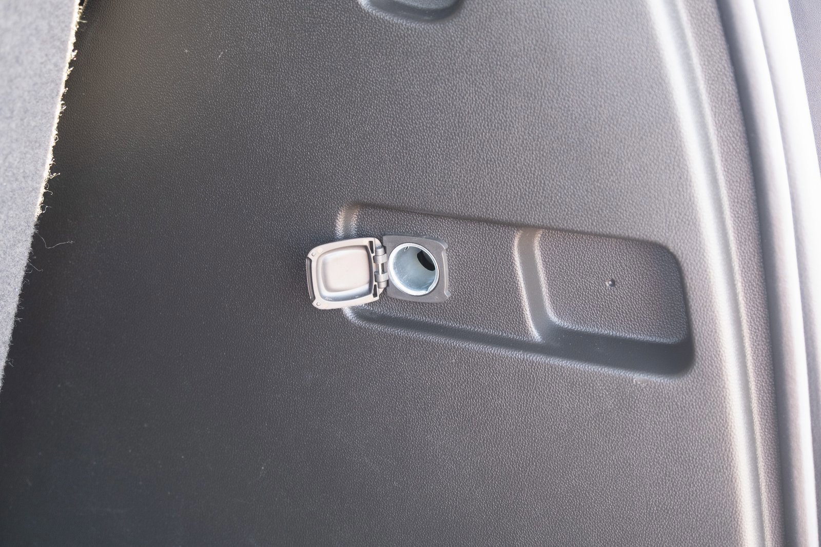 Used 2023 GMC Acadia SLT image 26