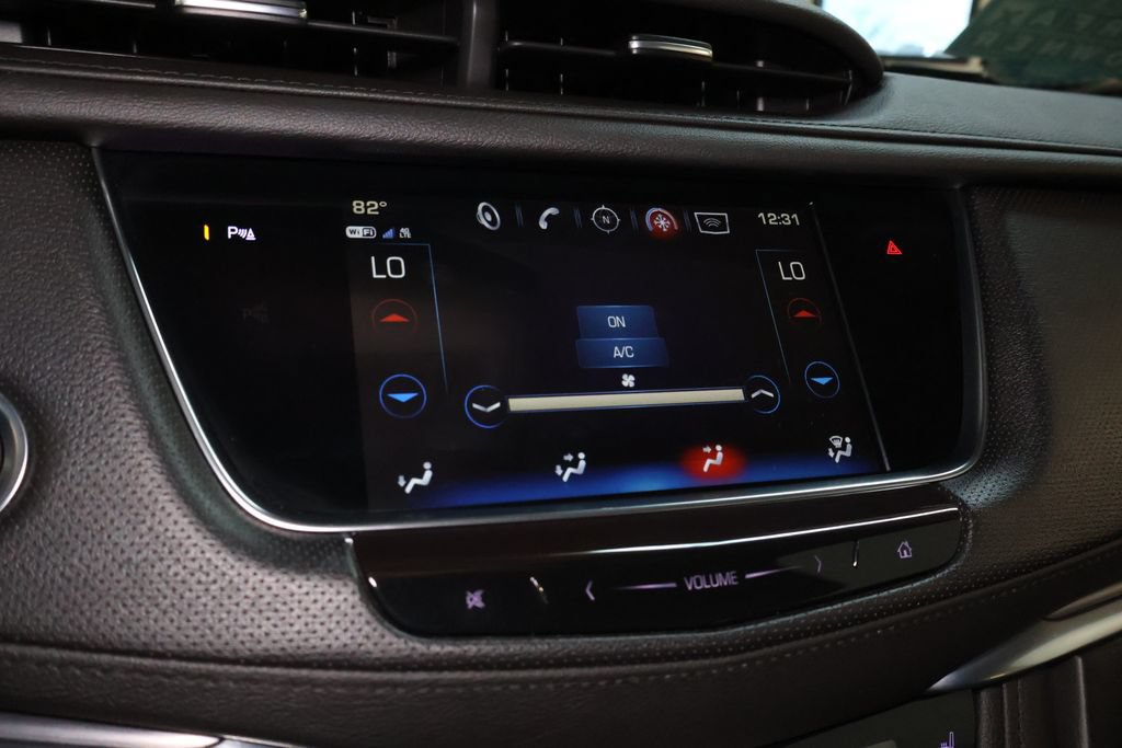Used 2018 Cadillac XT5 Luxury w/ Driver Awareness Package AWD/4WD image 29