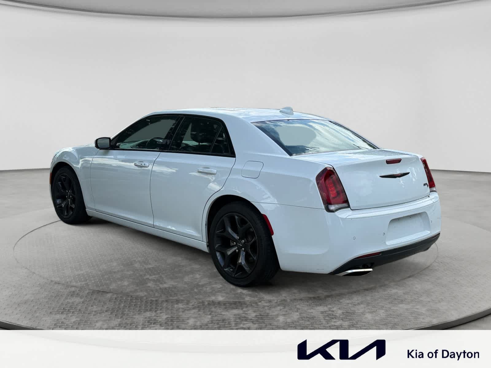 Used 2022 Chrysler 300 S RWD image 7