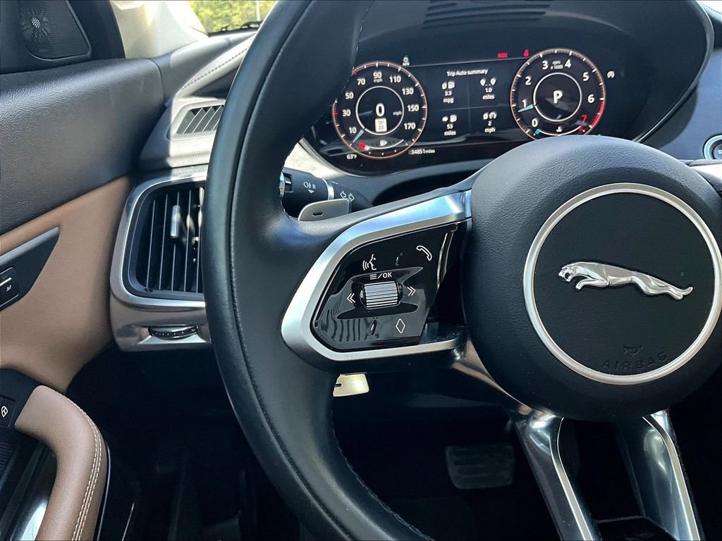 Used 2022 Jaguar E-PACE SE image 17