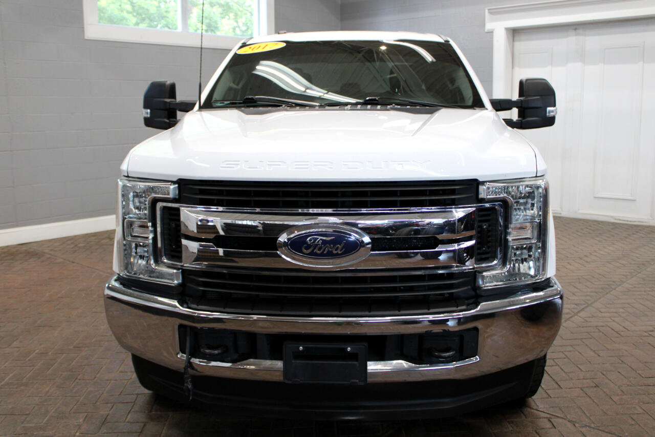 Used 2017 Ford F350 XLT image 2