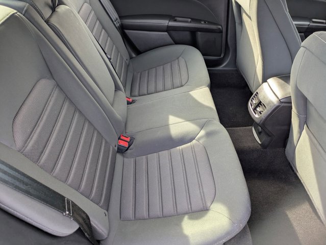 Used 2020 Ford Fusion SE FWD image 19
