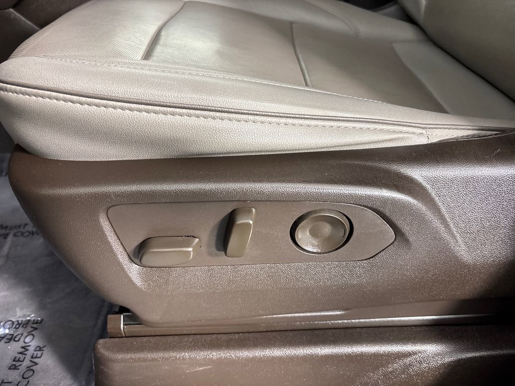 Used 2023 GMC Yukon SLT image 9