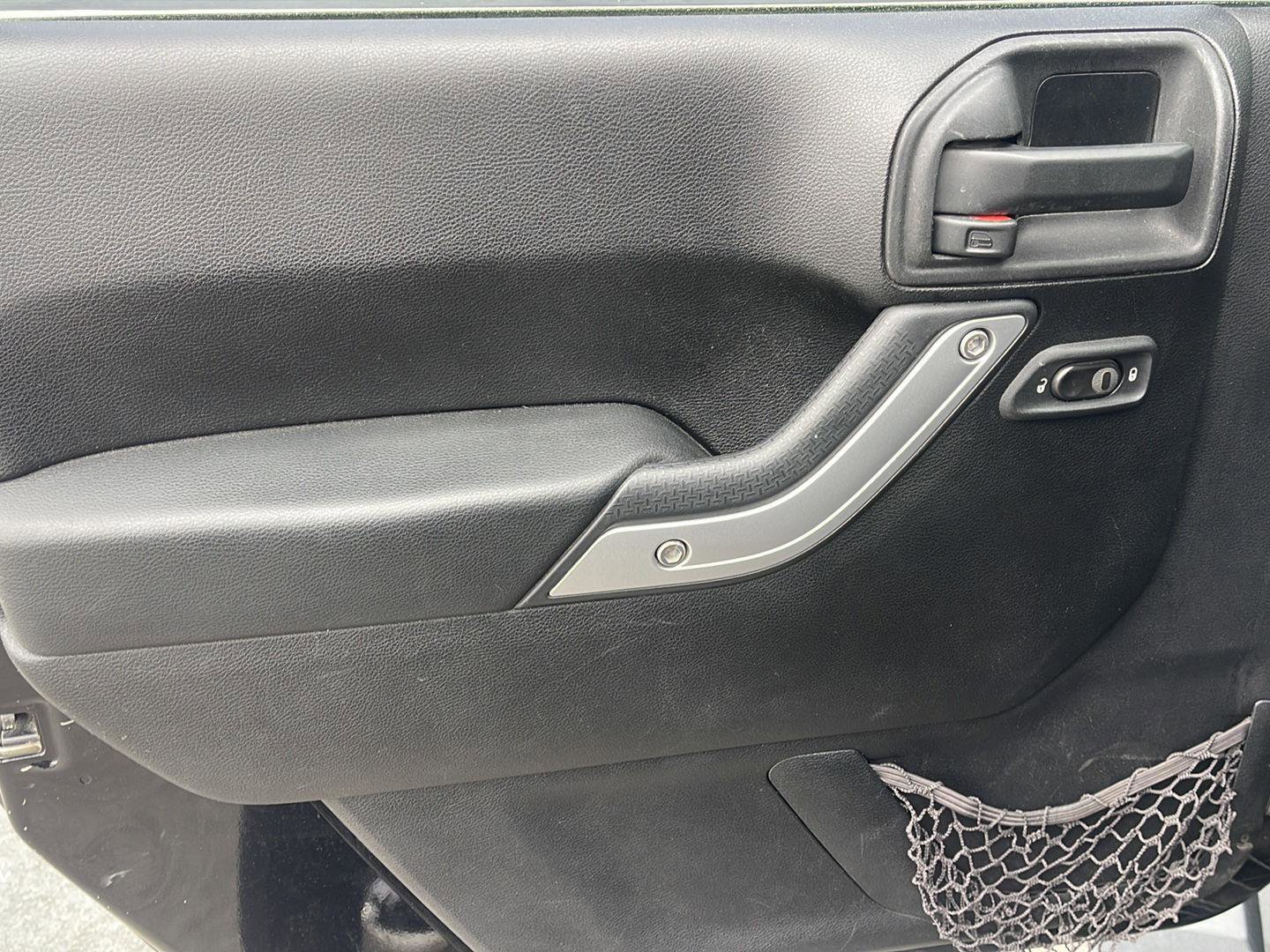 Used 2013 Jeep Wrangler Unlimited Sahara w/ Dual Top Group image 12