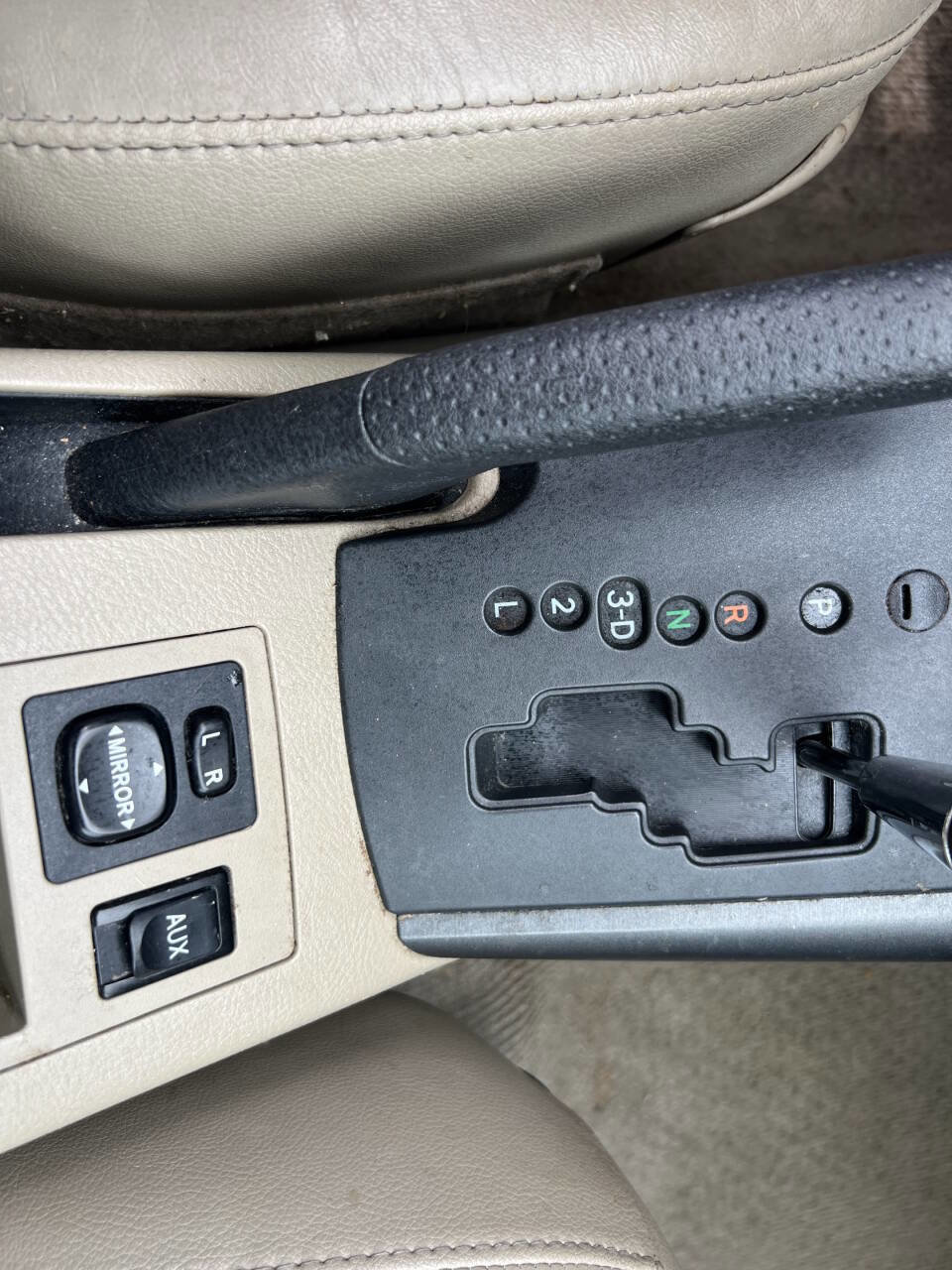 Used 2011 Toyota RAV4 Limited w/ Limited Extra Value Pkg AWD/4WD image 28