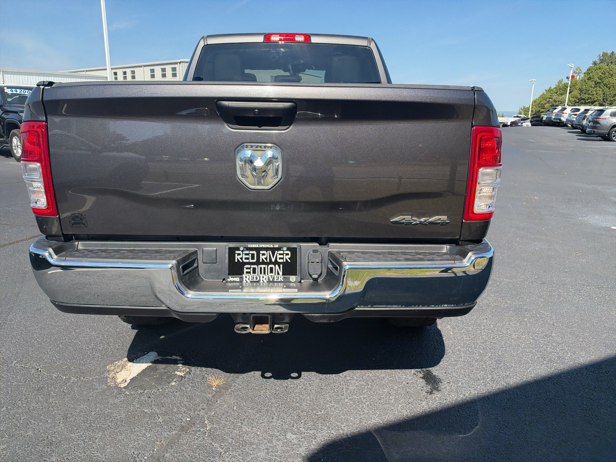 Used 2024 RAM 3500 Tradesman w/ Chrome Appearance Group AWD/4WD image 5