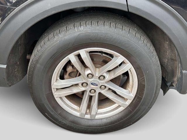 Used 2023 Ford Explorer XLT w/ Equipment Group 202A AWD/4WD image 8