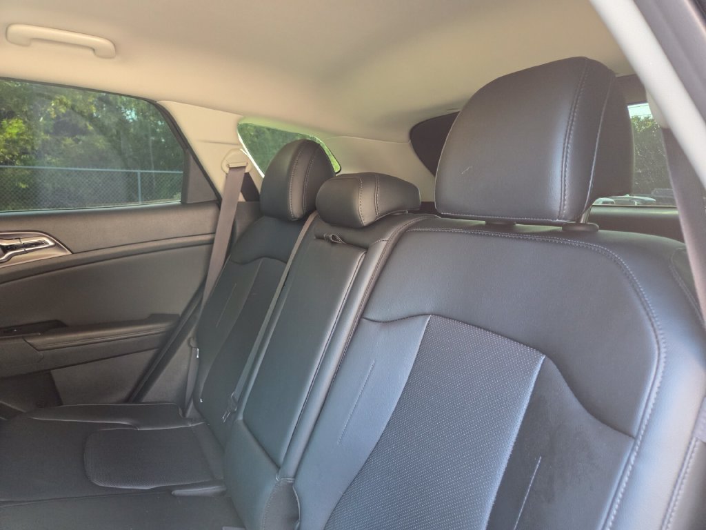 Used 2024 Kia Sportage EX FWD image 21