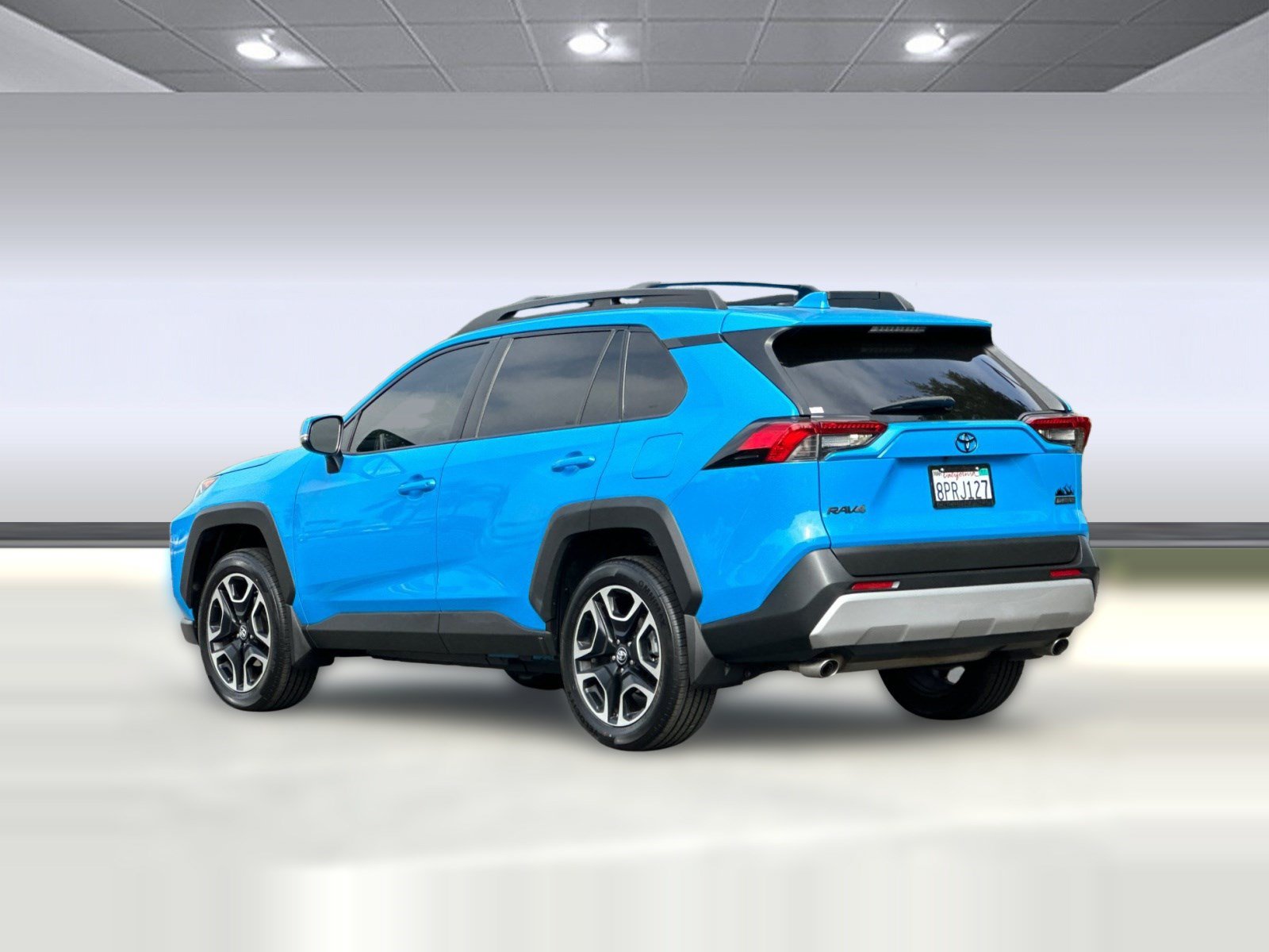Used 2019 Toyota RAV4 Adventure AWD/4WD image 3