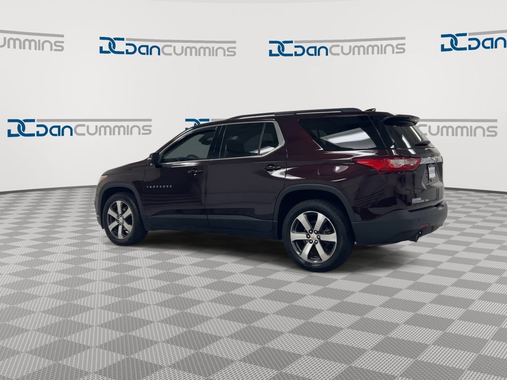 Used 2021 Chevrolet Traverse LT w/ LT Premium Package AWD/4WD image 6
