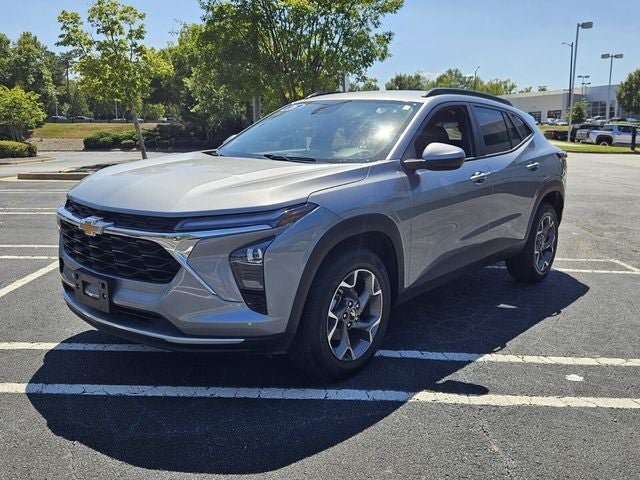 Used 2026 Chevrolet Trax LT FWD image 4