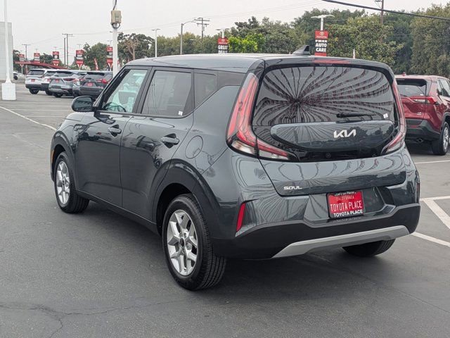 Used 2025 Kia Soul LX w/ LX Technology Package image 11