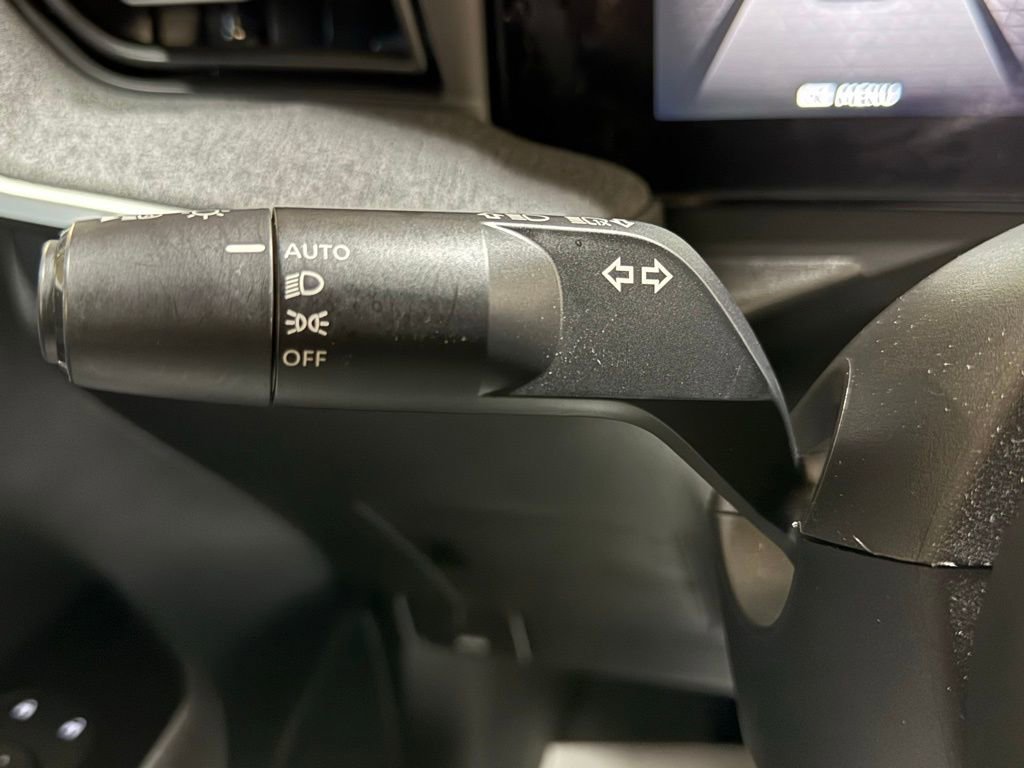 Used 2025 Nissan Kicks SV w/ Charging Package image 14