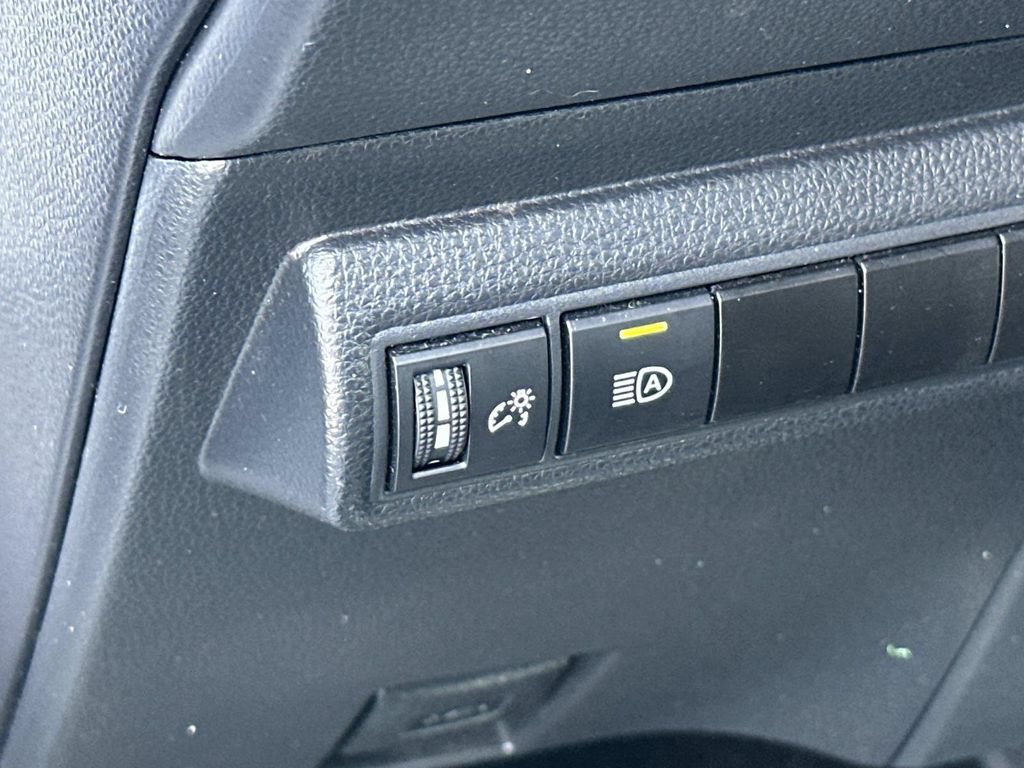 Used 2024 Toyota Corolla XSE FWD image 28