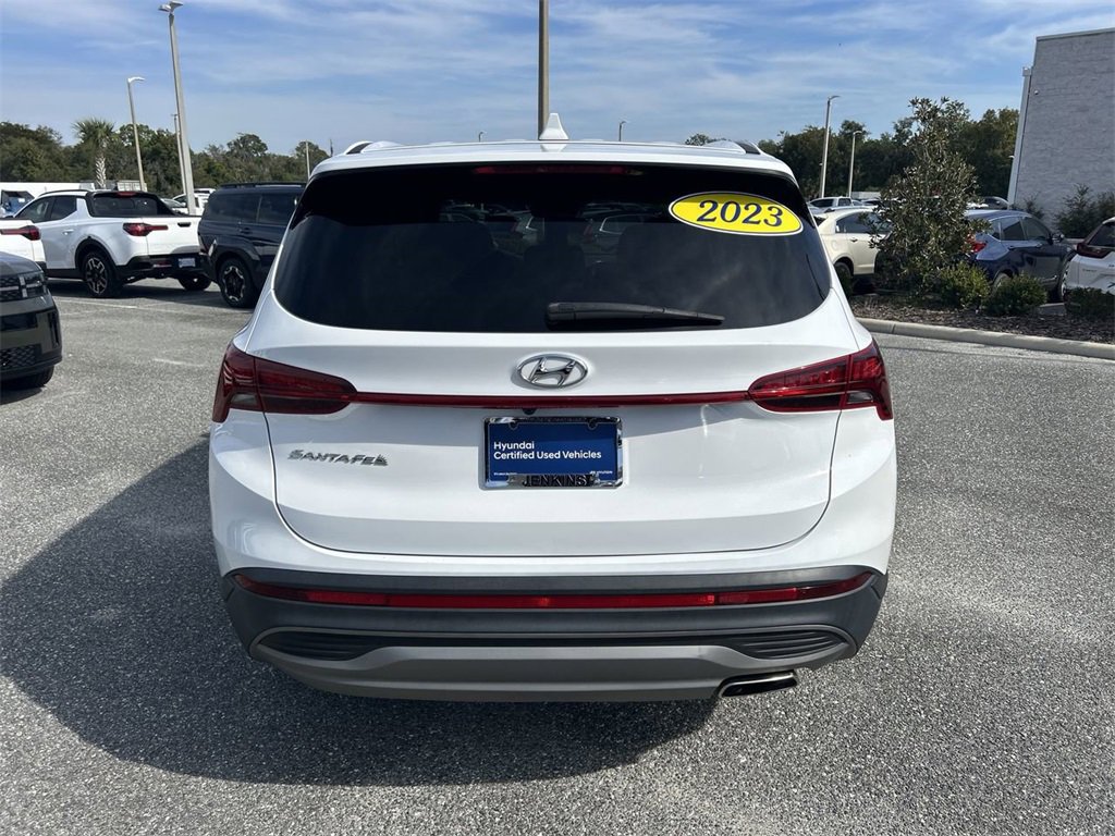 Certified 2023 Hyundai Santa Fe SE image 11
