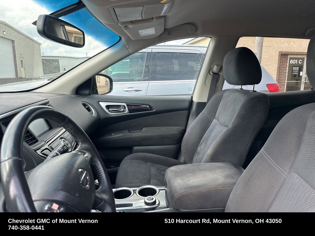 Used 2015 Nissan Pathfinder SV w/ Trailer Tow Package image 9