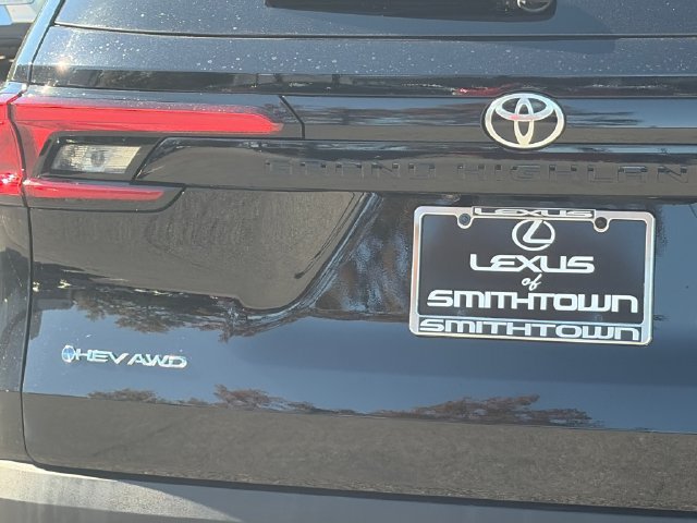 Used 2024 Toyota Grand Highlander AWD Hybrid image 34