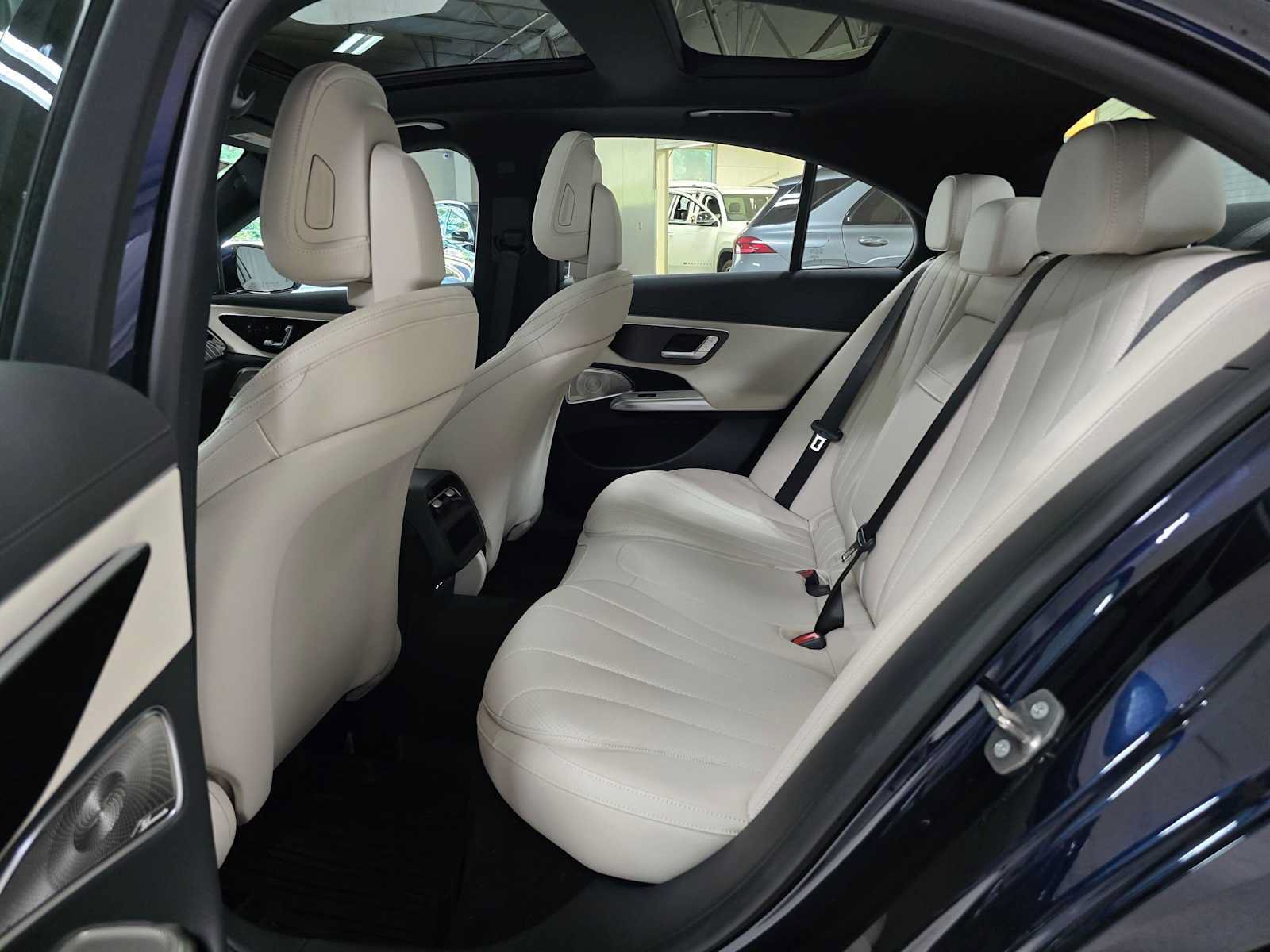 New 2027 Mercedes-Benz E 350 4MATIC Sedan image 16