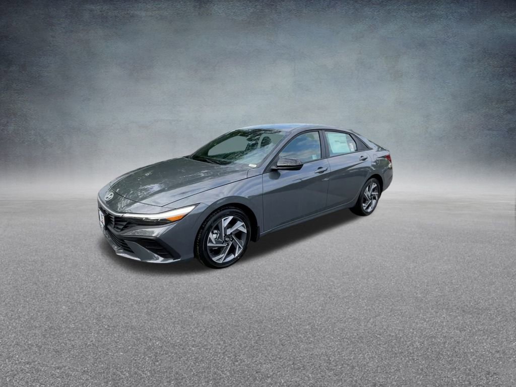 Used 2025 Hyundai Elantra Sport image 9