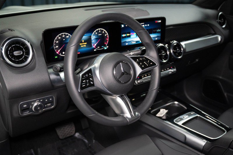 Certified 2026 Mercedes-Benz GLB 250 4MATIC image 16