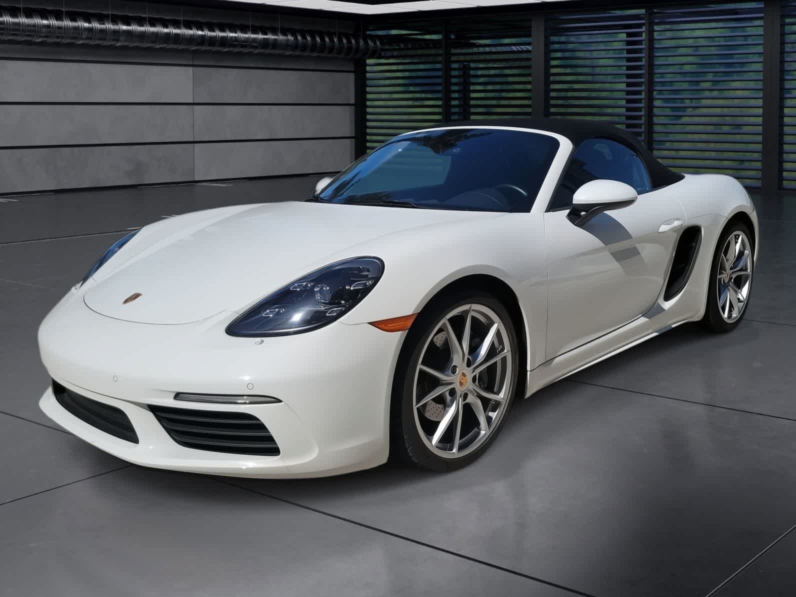 Used 2021 Porsche 718 Boxster RWD image 1