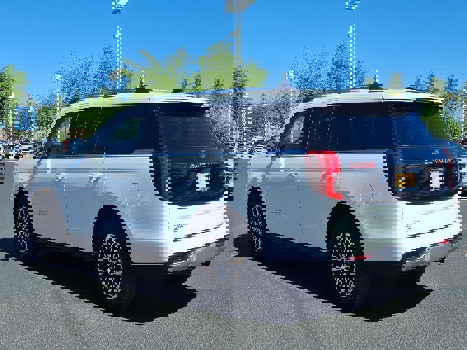 Certified 2025 Ford Expedition Platinum image 6