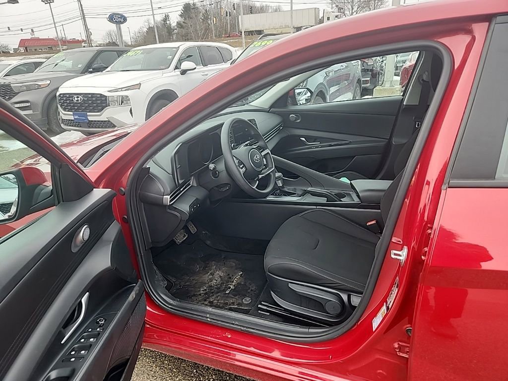 Certified 2023 Hyundai Elantra SEL image 10