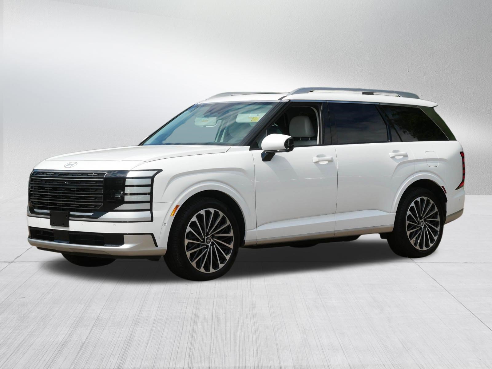Used 2026 Hyundai Palisade Calligraphy AWD/4WD image 3