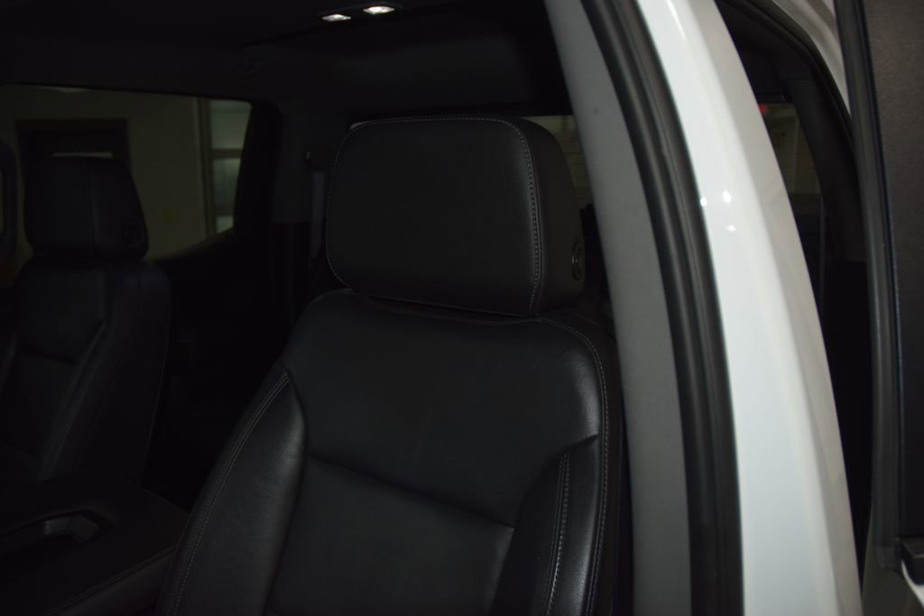 Used 2020 Chevrolet Silverado 1500 LT w/ All-Star Edition image 39