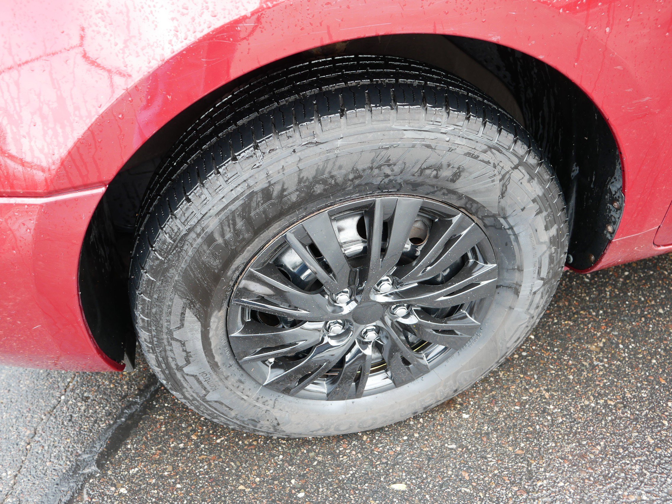 Used 2008 Hyundai Entourage image 9