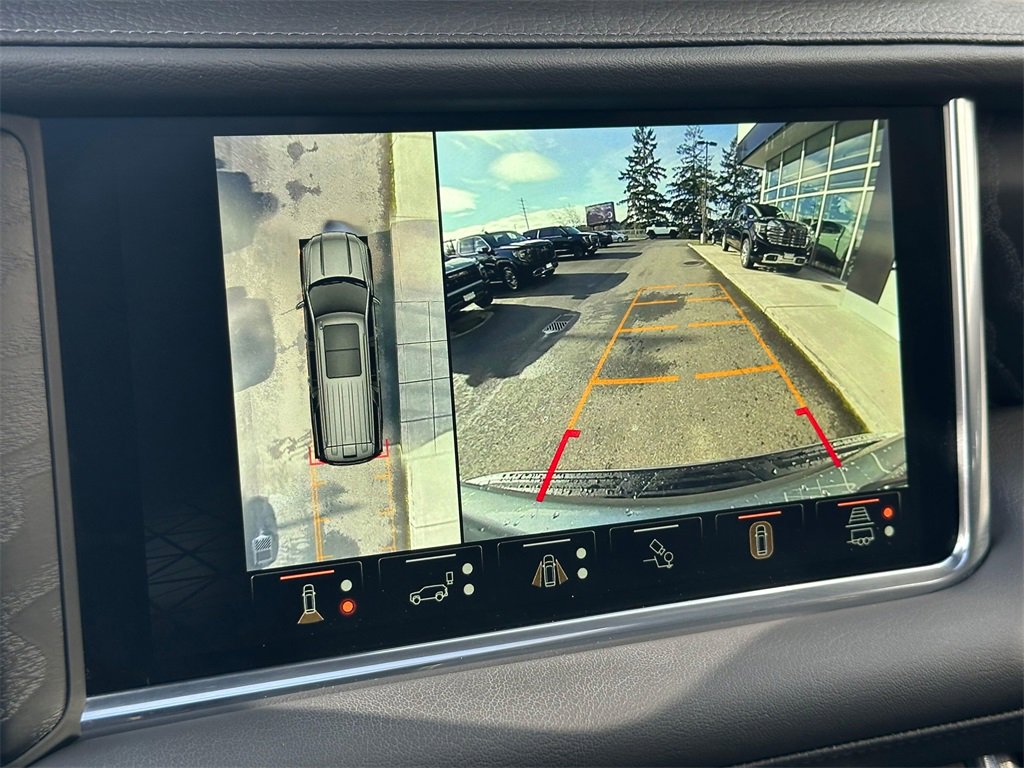 Used 2023 GMC Yukon Denali w/ Denali Reserve Package image 29