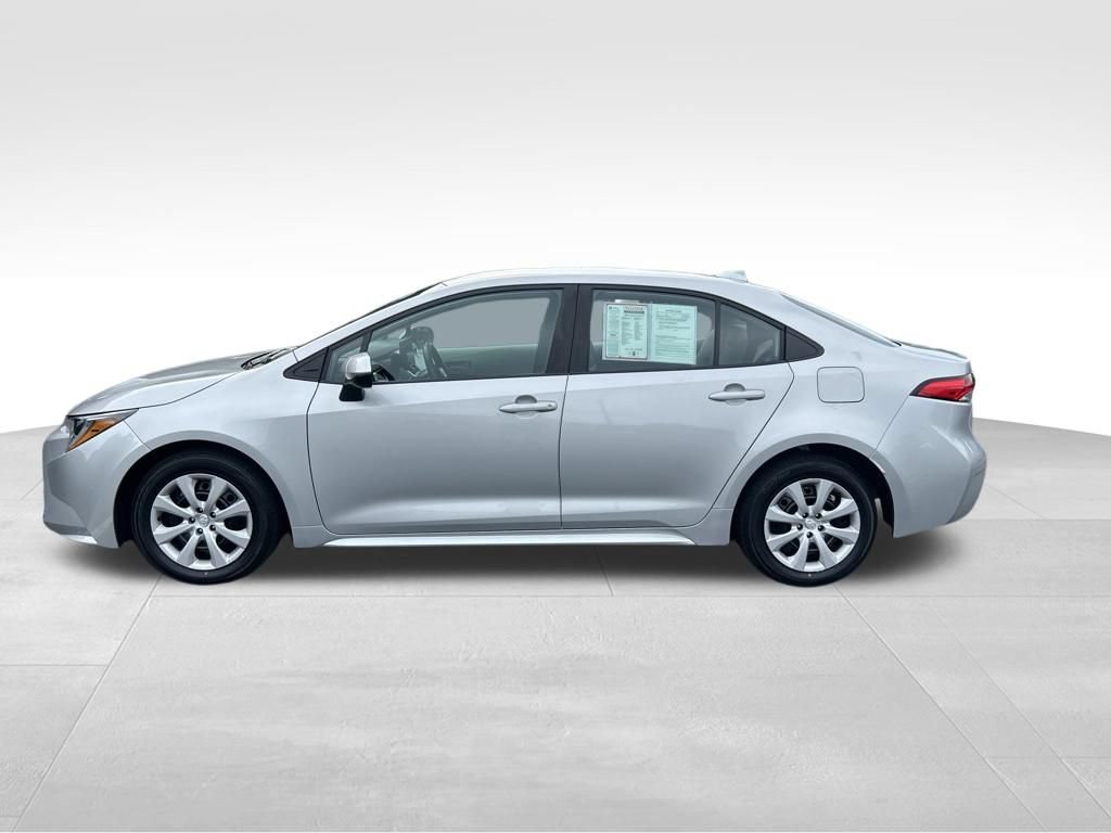 Certified 2024 Toyota Corolla LE FWD image 3
