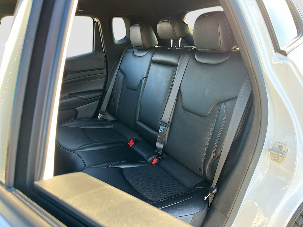 Used 2025 Jeep Compass Trailhawk AWD/4WD image 22