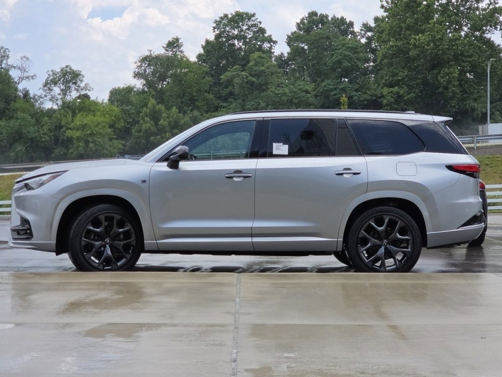 Certified 2025 Lexus TX 500h AWD w/ Technology Package image 30