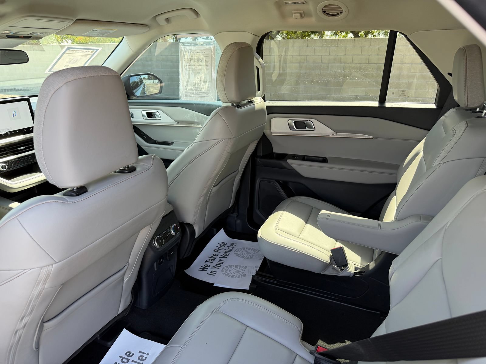 Used 2025 Ford Explorer Active w/ Active Comfort Package RWD image 15