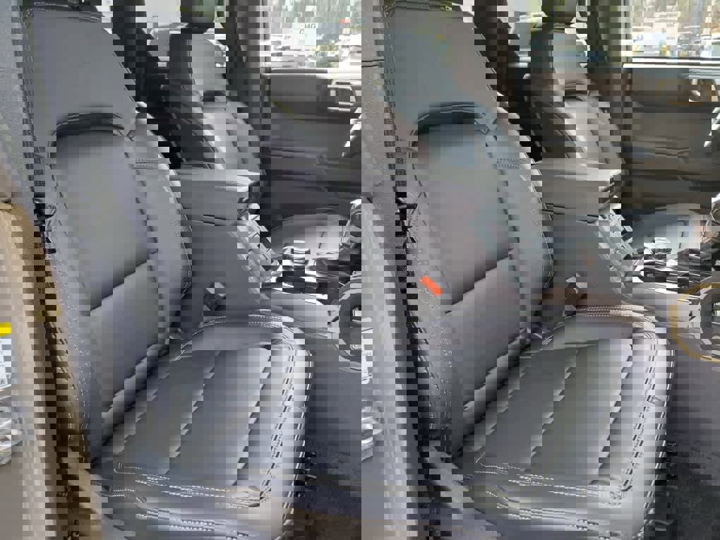 New 2025 Ford Bronco Badlands image 23