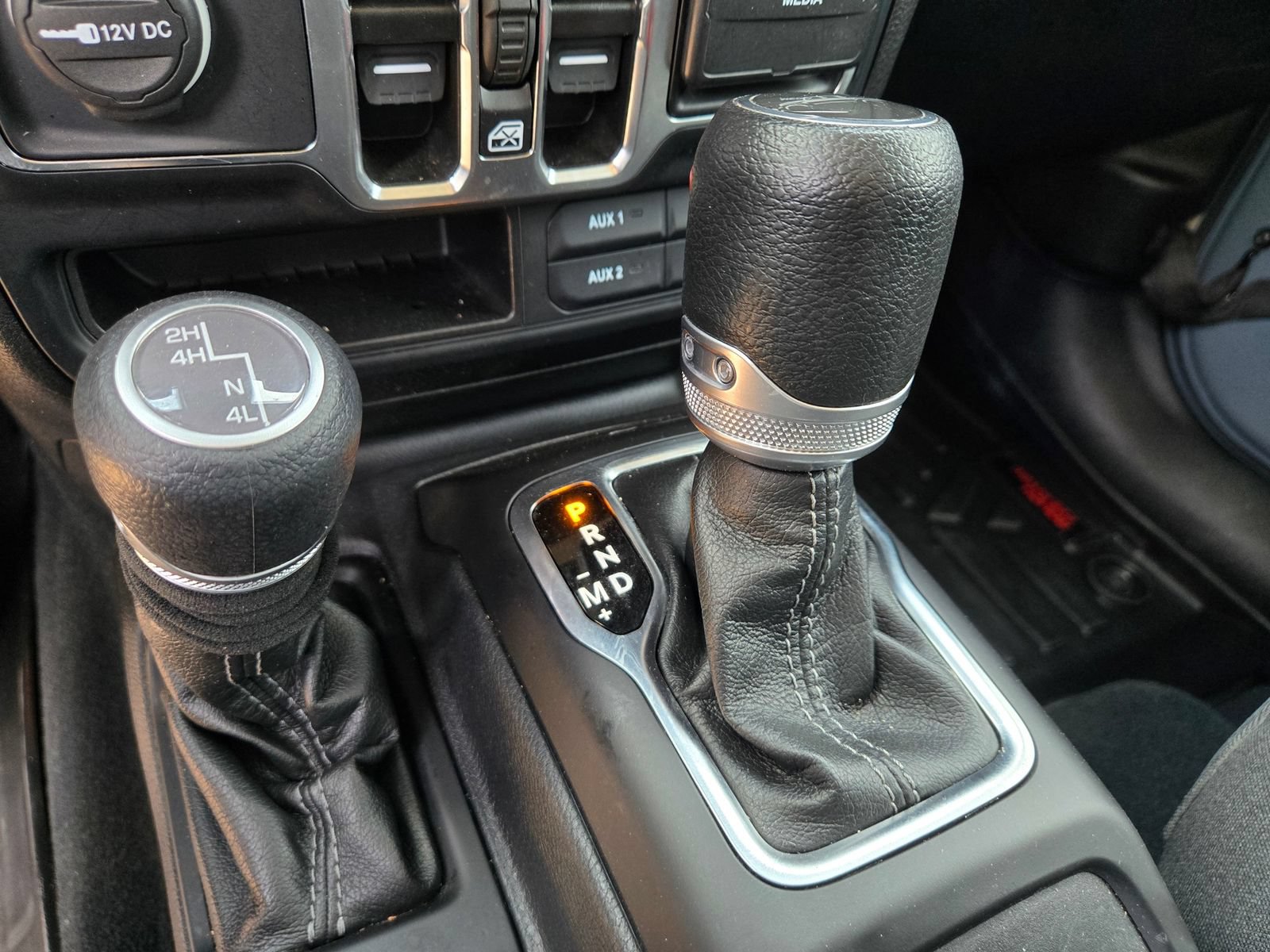 Used 2024 Jeep Gladiator Sport AWD/4WD image 20